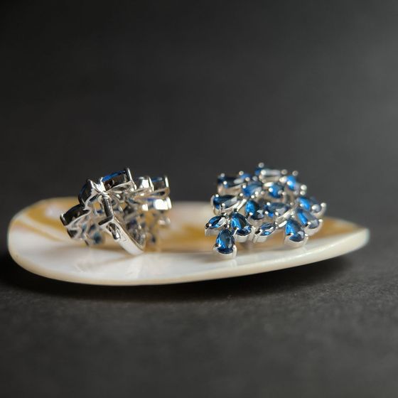 Silver earrings with a 4.31-carat nano sapphire