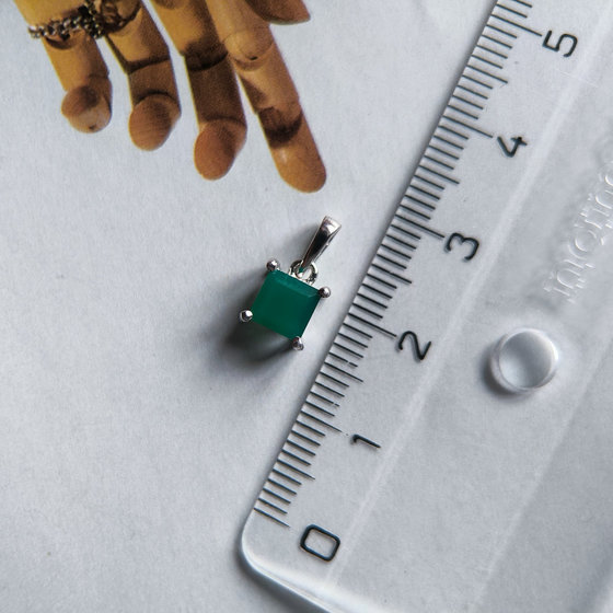 Серебряная подвеска с агатом 0.617ct