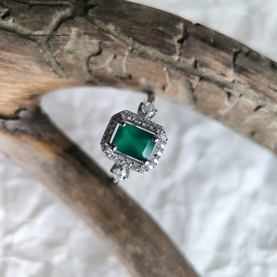 Серебряное кольцо с агатом 1.568ct, фианитами