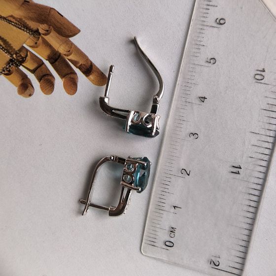 Серебряные серьги с топазом Лондон Блю