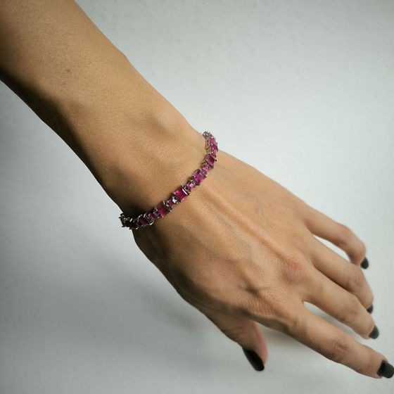 Серебряный браслет с рубином