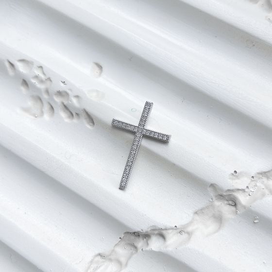 Silver cross with phianites