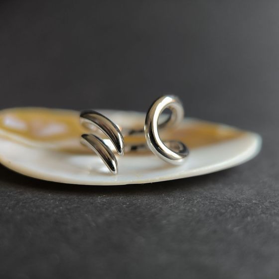 Серебряное кольцо без камней