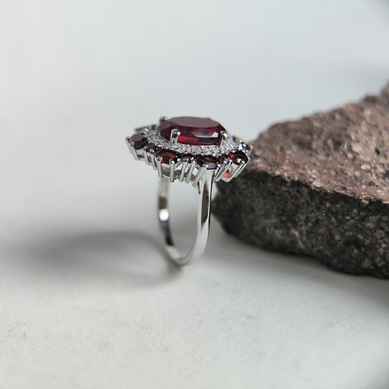Серебряное кольцо с гранатом nano, гранатом