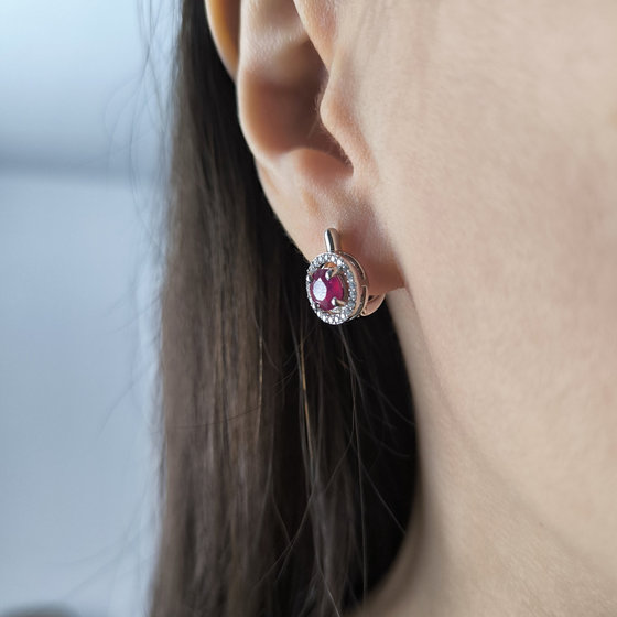 Срібні сережки з рубіном 2.672ct, фіанітами