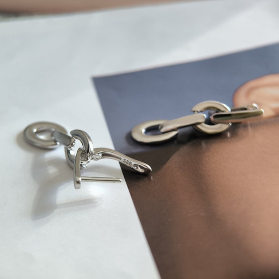 Серебряные серьги без камней