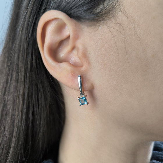 Серебряные серьги с топазом Лондон Блю 1.267ct