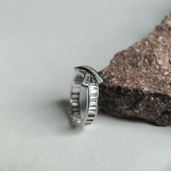 Серебряное кольцо с фианитами