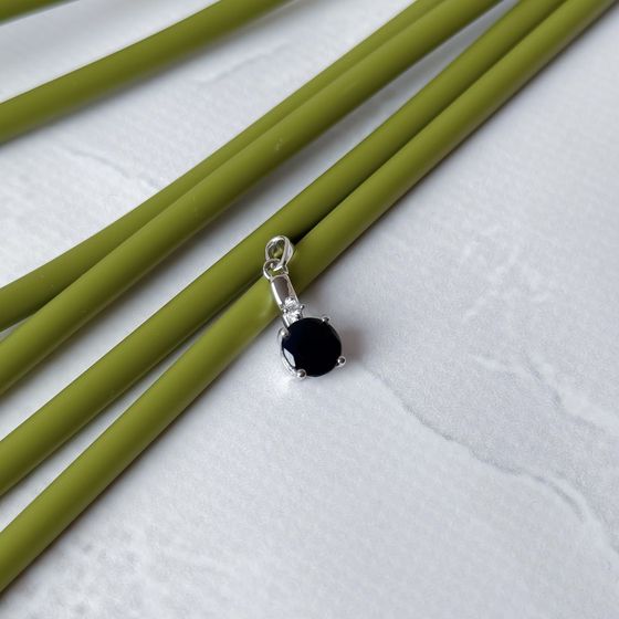 Серебряная подвеска с сапфиром 2.503ct