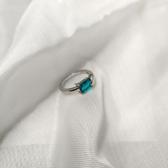 Срібна каблучка зі смарагдом nano 1.385ct