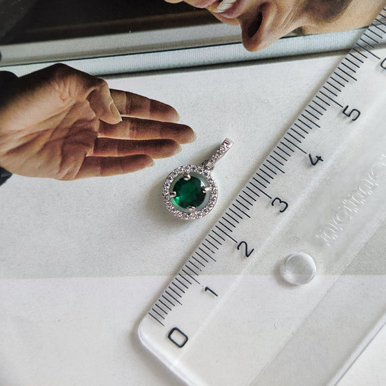 Серебряная подвеска с изумрудом nano 0.9ct