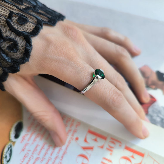 Silver ring with emerald nano 0.908ct