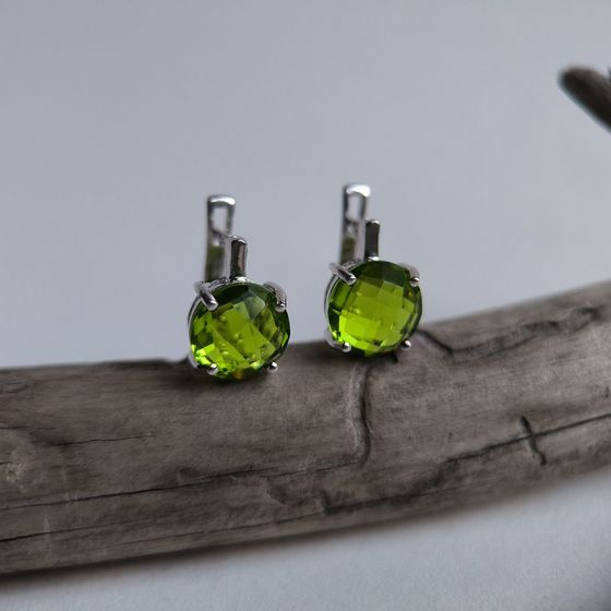 Silver Earrings with Chrysolite (5.214 ct)