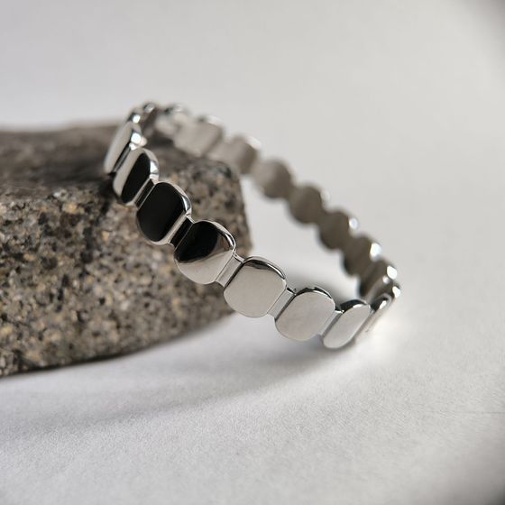 Silver bracelet without stones