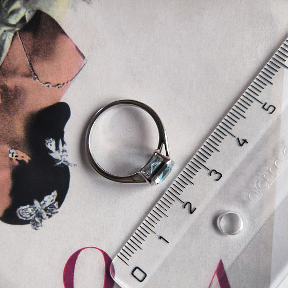 Серебряное кольцо с топазом 1.835ct