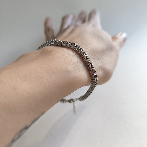 Серебряный браслет с гранатом 6.418ct