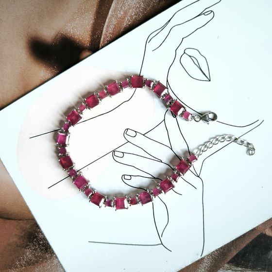 Серебряный браслет с рубином