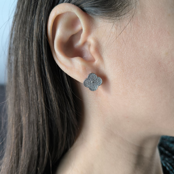 Серебряные серьги с фианитами 1.4ct