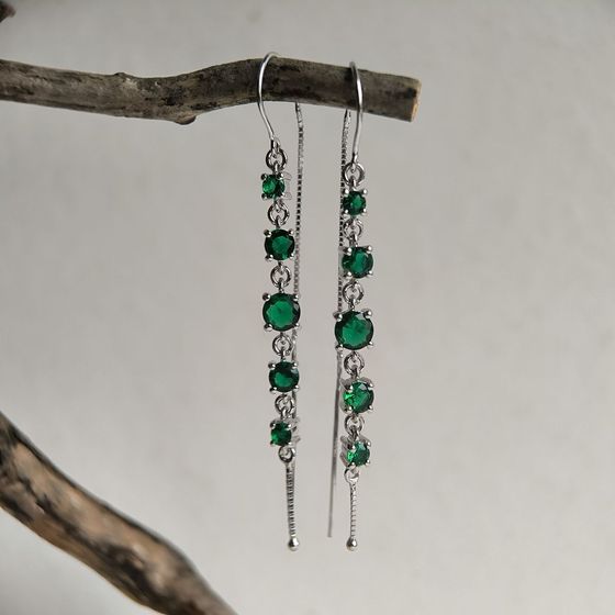 Silver earrings with emerald nano 1.871ct