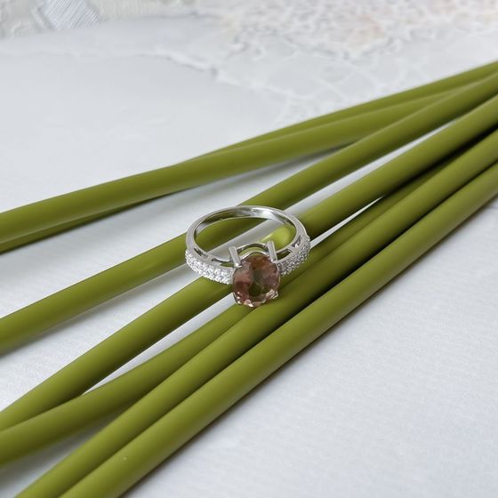 Серебряное кольцо с султанитом 2.795ct