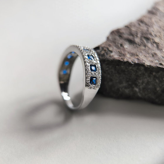 Серебряное кольцо с сапфиром nano 1.213ct