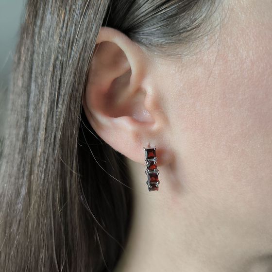 Серебряные серьги с гранатом 2.863ct