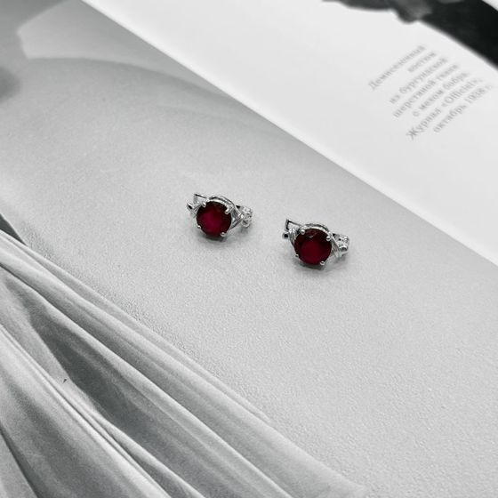 Серебряные серьги с рубином