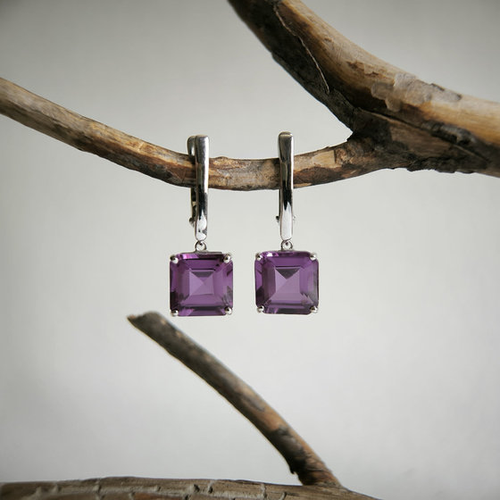 Silver Earrings with Alexandrite (12.55 ct)