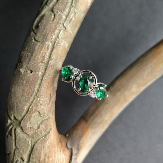 Silver ring with a 1.16-carat nano emerald
