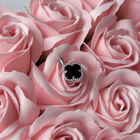 Серебряная подвеска с ониксом