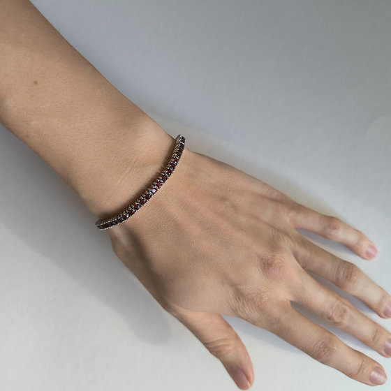 Серебряный браслет с гранатом 6.418ct