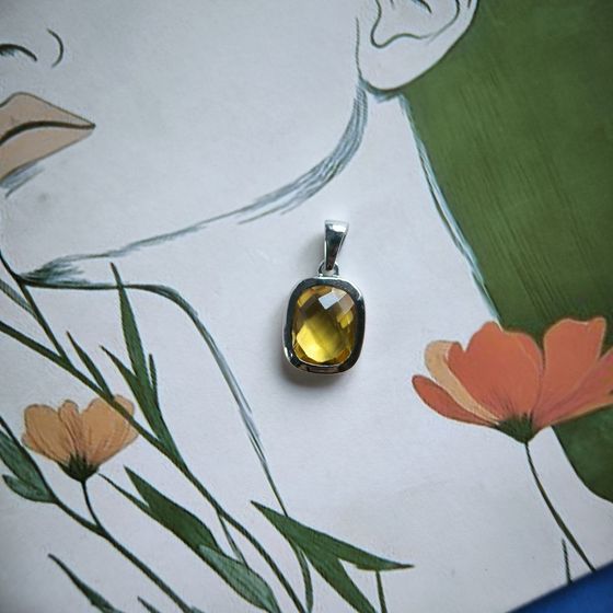 Серебряная подвеска с цитрином nano