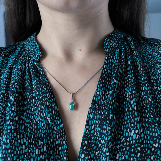 Серебряная подвеска с изумрудом 1.56ct