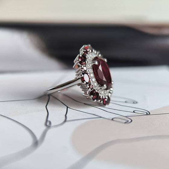 Серебряное кольцо с гранатом nano, гранатом