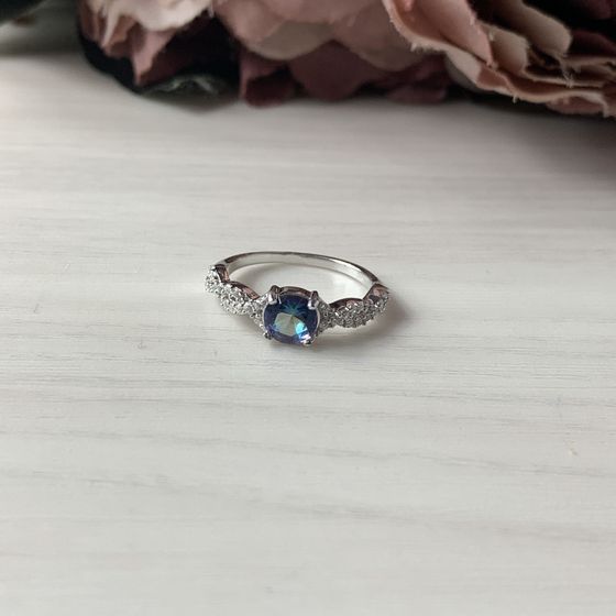 Серебряное кольцо с мистик топазом