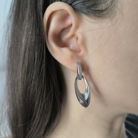 Серебряные серьги с фианитами