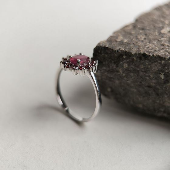 Срібна каблучка з рубіном 1.467ct, гранатом