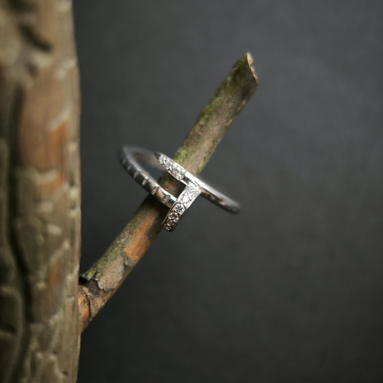 Серебряное кольцо с фианитами 0.12ct