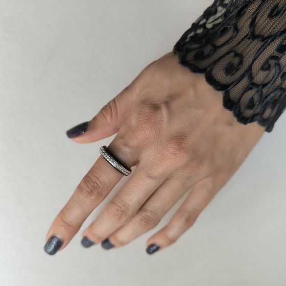 Silver ring with phianites, semallu