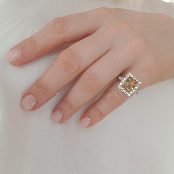 Срібна каблучка з цитрином nano 4.18ct