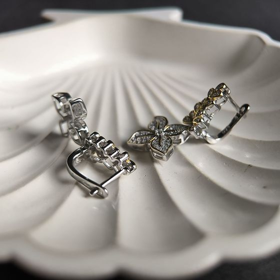 Silver Earrings with Fianites