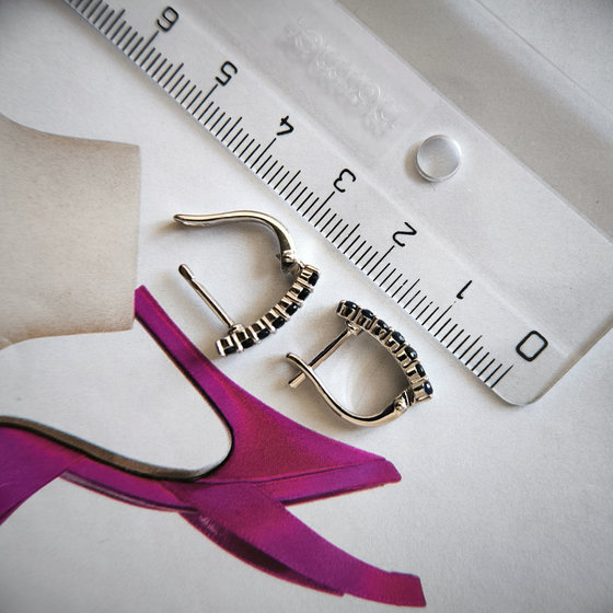 Серебряные серьги с сапфиром 1.434ct, фианитами