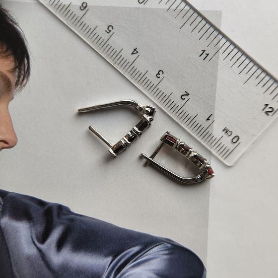 Серебряные серьги с гранатом 2.863ct