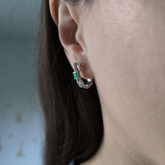 Срібні сережки зі смарагдом, фіанітами