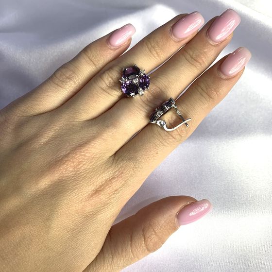 Серебряные серьги с александритом