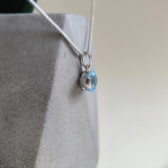 Серебряная подвеска с топазом 1.442ct