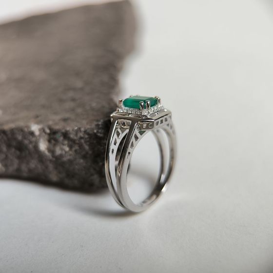 Sterling silver ring with agate 1.209ct, phianites