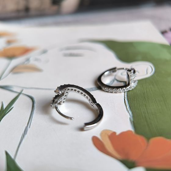 Серебряные серьги с фианитами