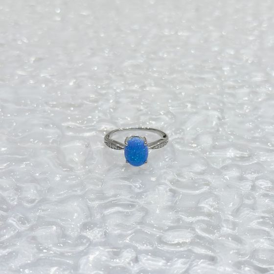 Серебряное кольцо с опалом 0.975ct, фианитами