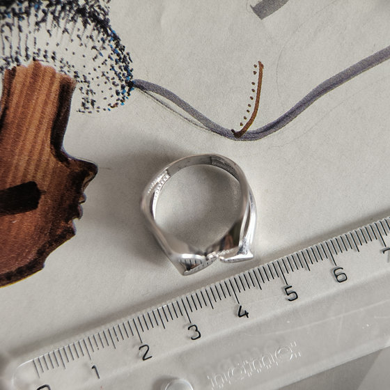 Серебряное кольцо с фианитами